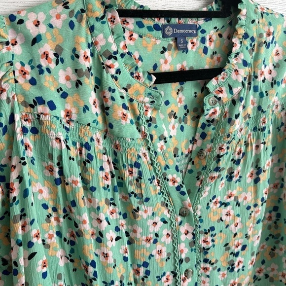 Democracy Floral Green Button Up Blouse | SIZE S - Picture 7 of 13